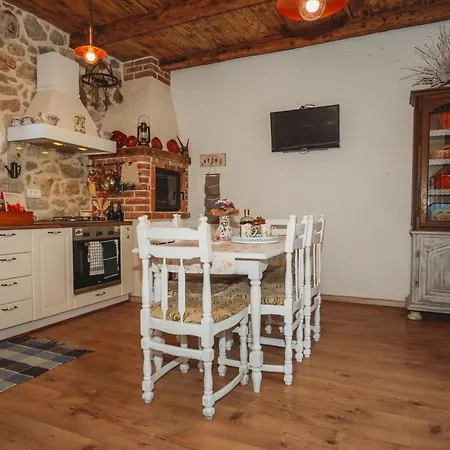 House Sokotini Dvori Vila Zdrelac